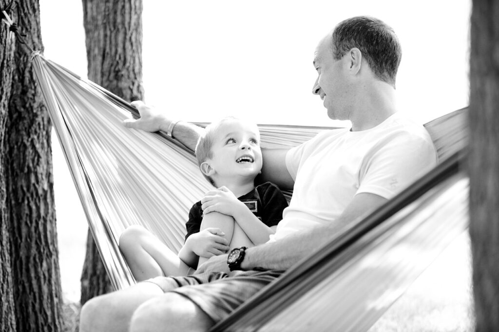 father, son, hammock-1633655.jpg